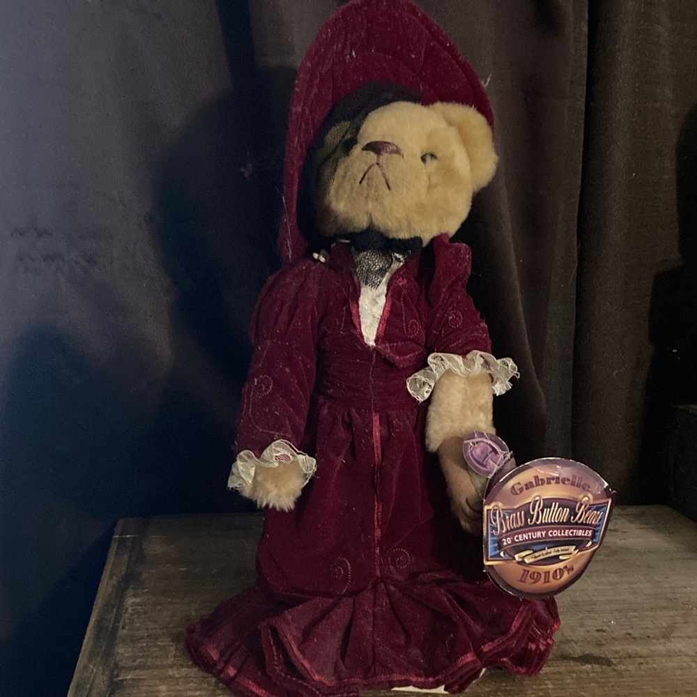 1910’s Brass Button Bear “Gabrielle”-20th Century Collectibles